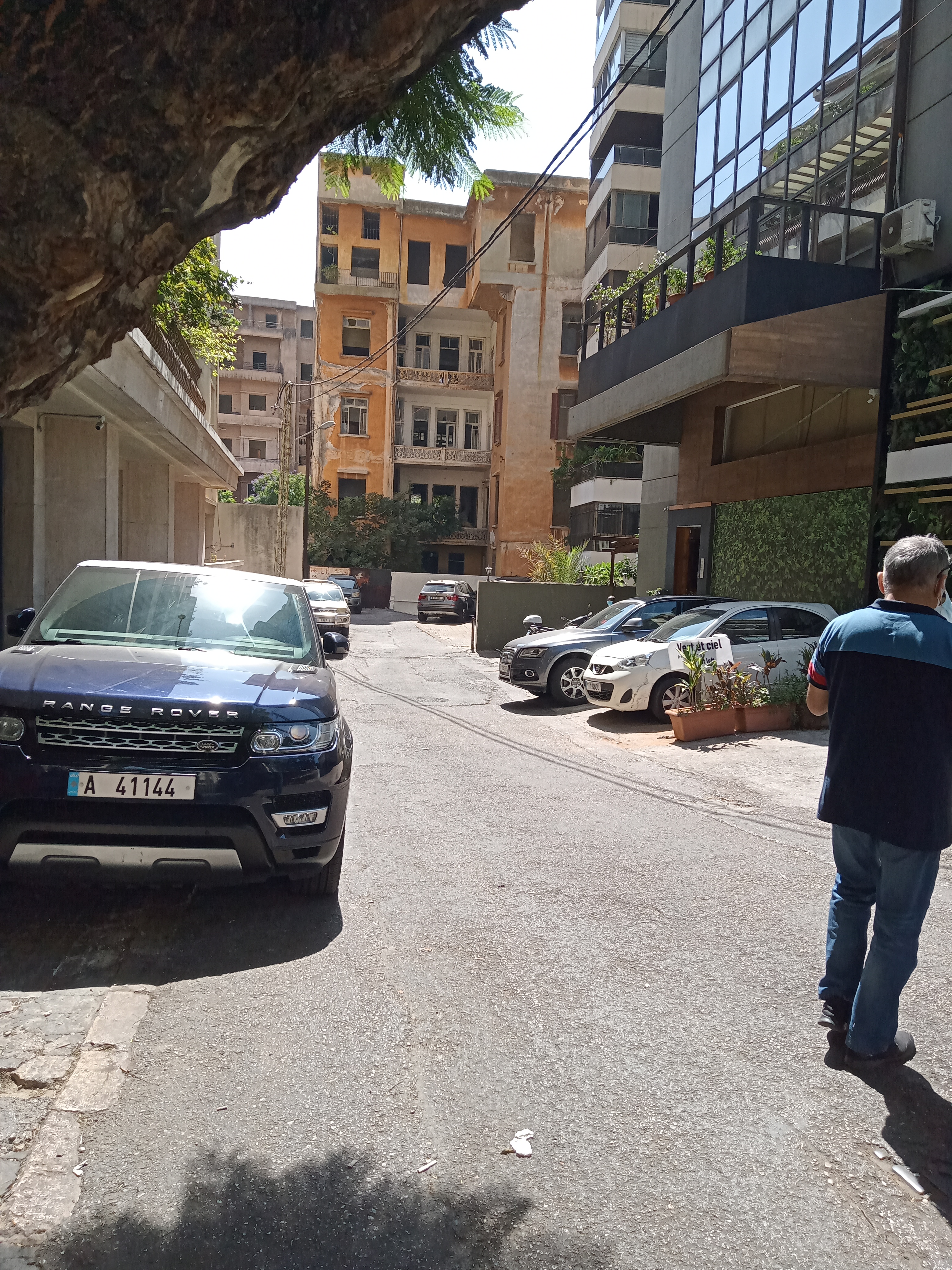 street-img