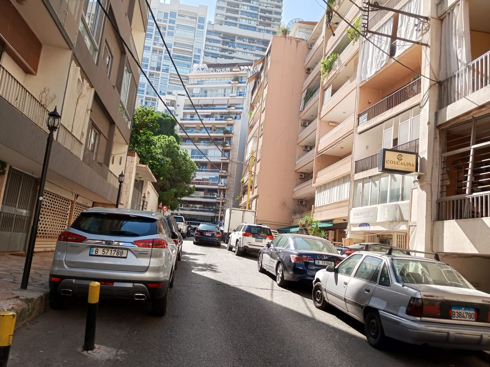 street-img